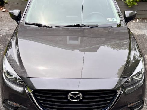 Used 2017 MAZDA MAZDA3 Touring w/ Popular Equipment Package FWD image 8
