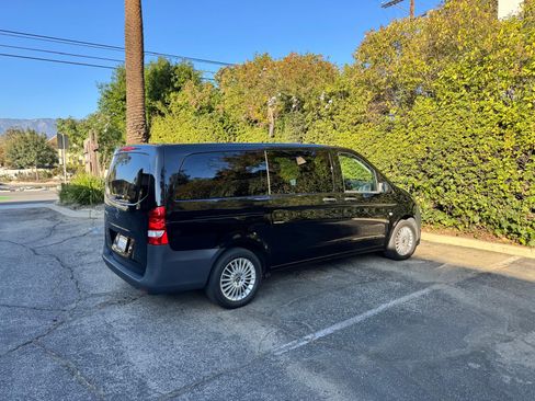 Used 2023 Mercedes-Benz Metris Passenger image 5
