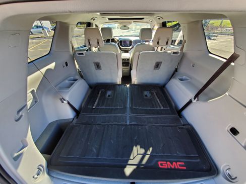 Used 2017 GMC Acadia SLT image 18