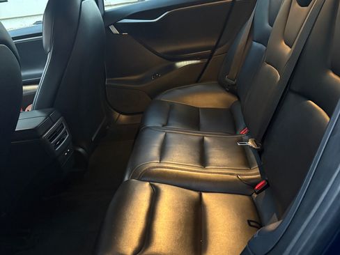 Used 2020 Tesla Model S Long Range Plus image 11