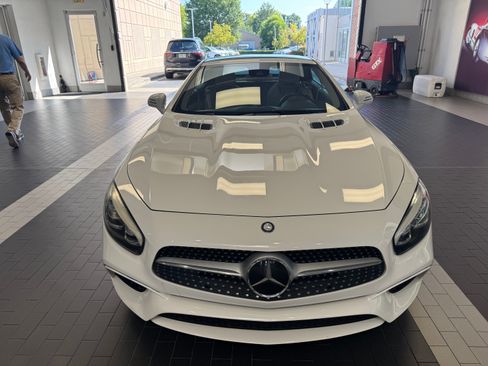 Used 2017 Mercedes-Benz SL 450 image 5