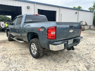 Used 2011 Chevrolet Silverado 2500 LT w/ Interior Plus Package AWD/4WD image 5