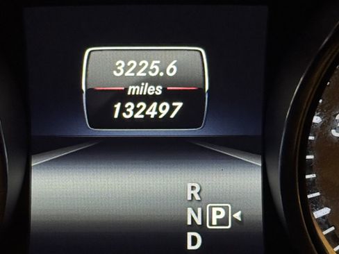 Used 2015 Mercedes-Benz GLA 250 4MATIC image 6