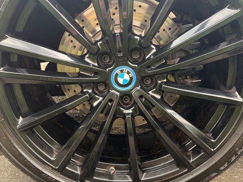 Used 2019 BMW i8 Roadster AWD/4WD image 12