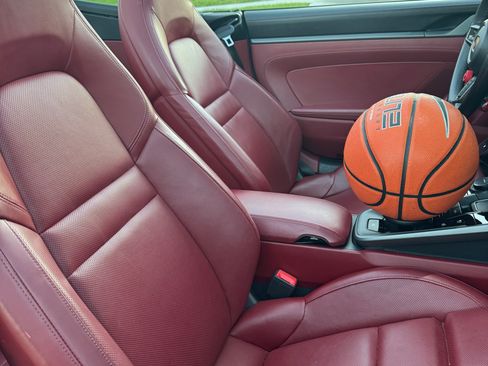 Used 2020 Porsche 911 Carrera image 18