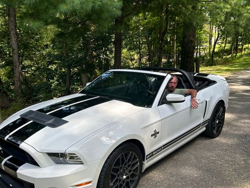 Used 2014 Ford Mustang Shelby GT500 w/ Equipment Group 821A image 12