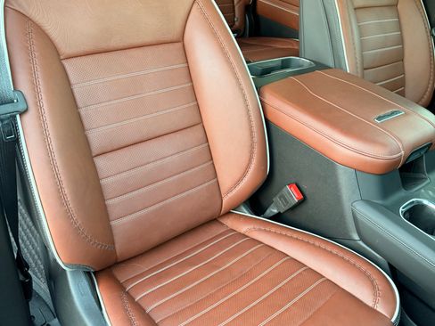 Used 2025 GMC Sierra 2500 Denali Ultimate w/ Max Trailering Package image 13