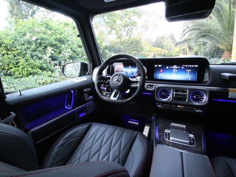 Used 2025 Mercedes-Benz G 63 AMG 4MATIC image 13