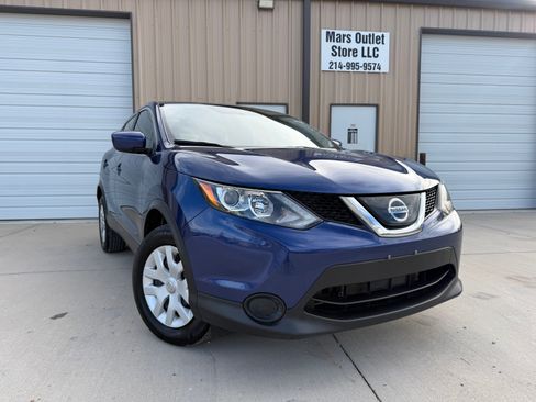 Used 2019 Nissan Rogue Sport S image 1