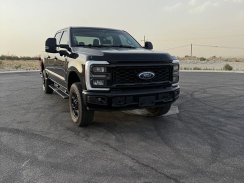 Used 2023 Ford F250 XLT w/ XLT Premium Package AWD/4WD image 1