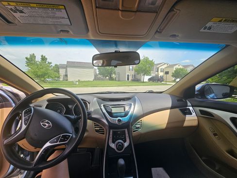 Used 2012 Hyundai Elantra GLS w/ Preferred Pkg 3 FWD image 15