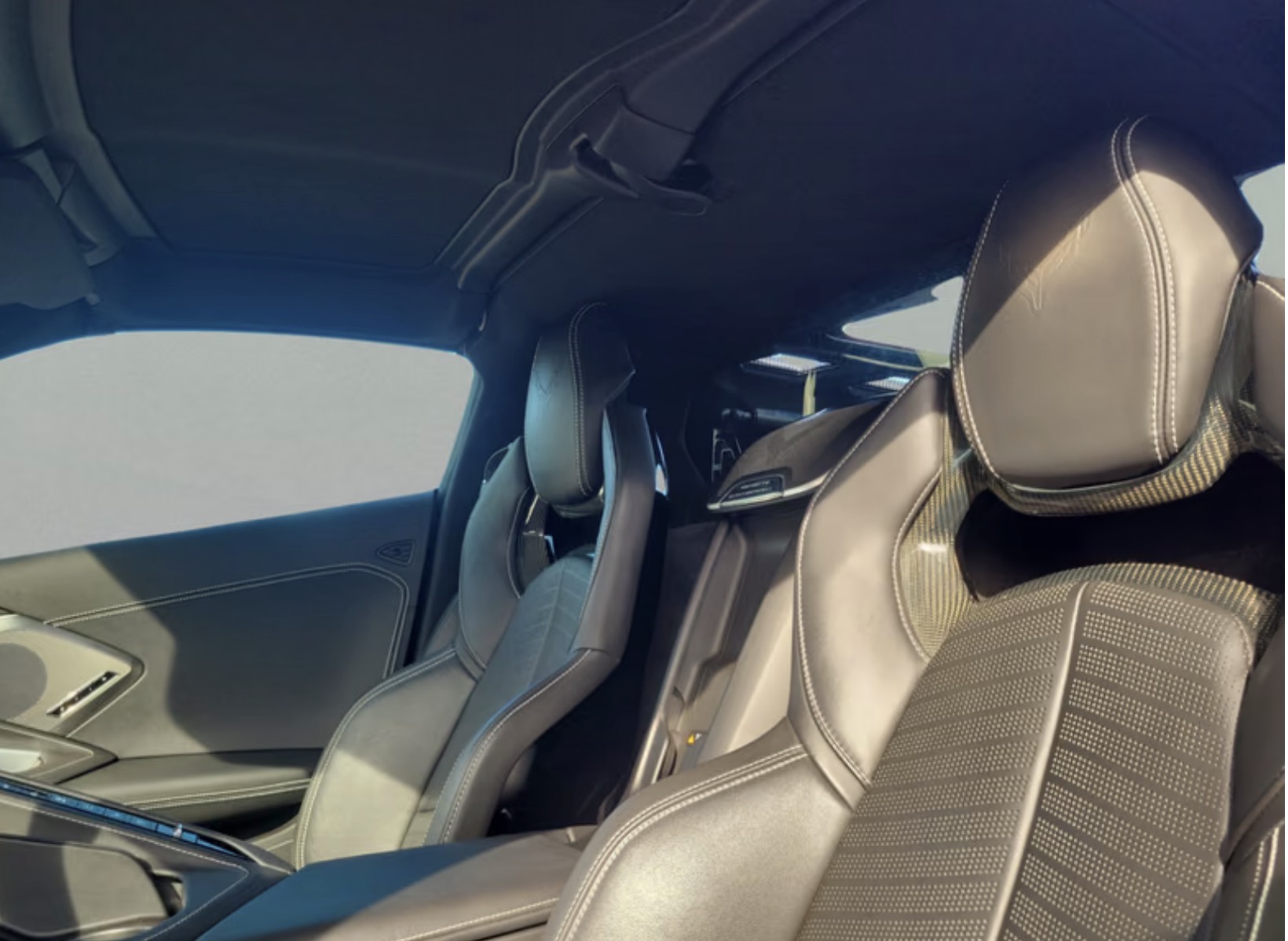 Used 2020 Chevrolet Corvette Stingray Preferred Cpe w/ 2LT Preferred Equipment Group RWD image 23
