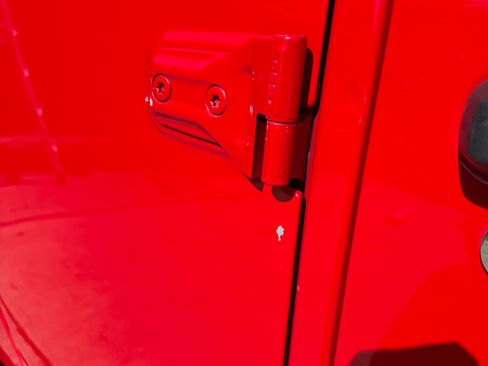 Used 2020 Jeep Gladiator Launch Edition image 12