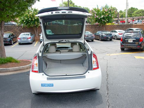 Used 2014 Toyota Prius Two image 10