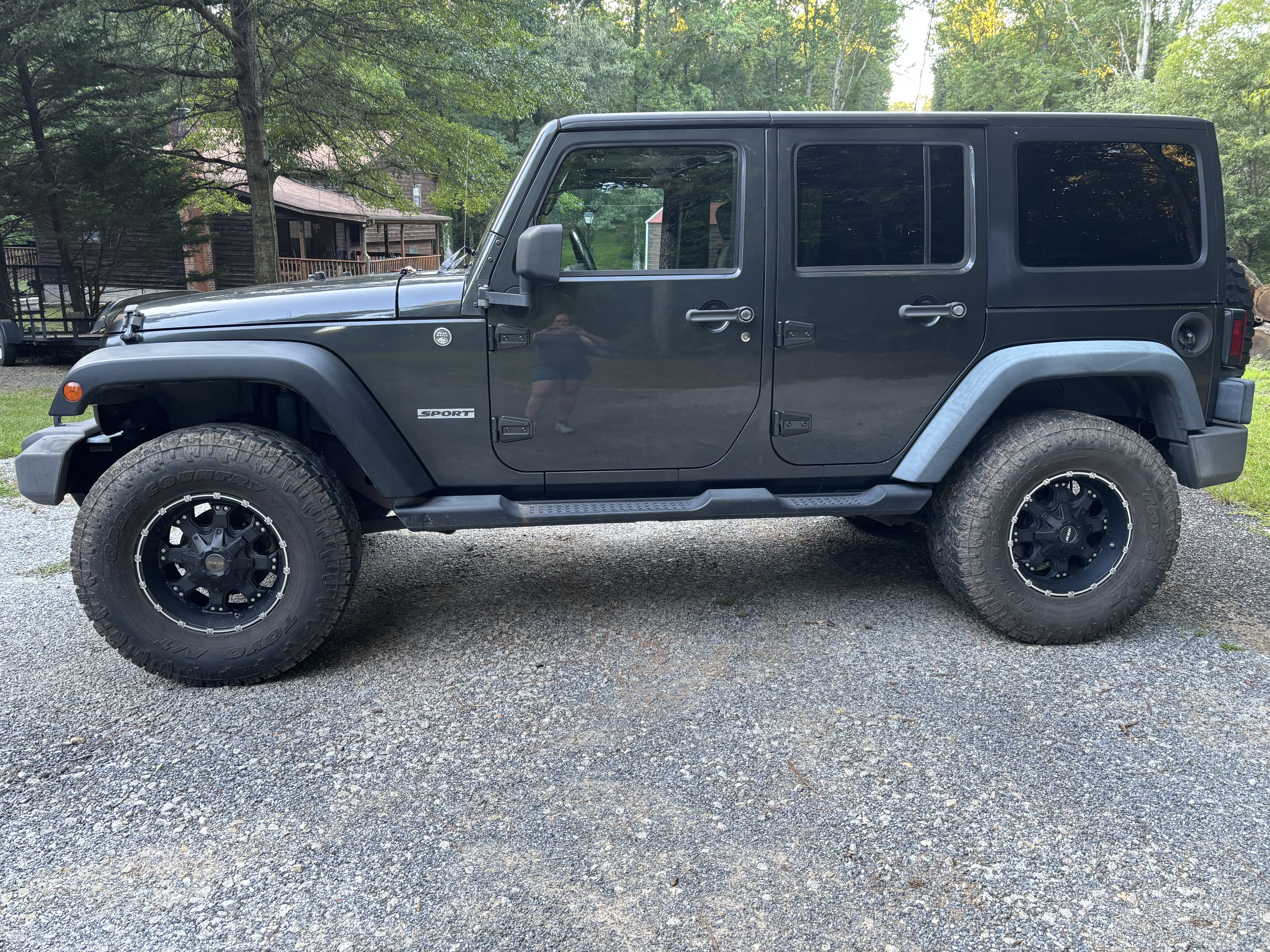Used 2010 Jeep Wrangler Unlimited Sport AWD/4WD image 5