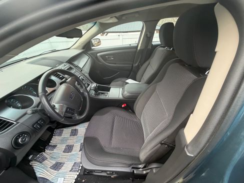 Used 2010 Ford Taurus SEL image 6