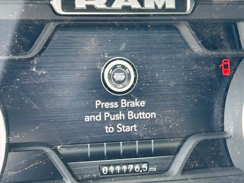 Used 2024 RAM 3500 Laramie w/ Sport Appearance Package AWD/4WD image 8