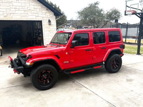 Used 2022 Jeep Wrangler Unlimited Sahara w/ LED Lighting Group image 5