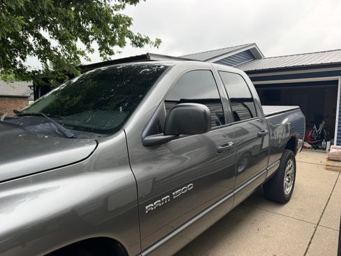 Used 2005 Dodge Ram 1500 Truck SLT w/ Quad Cab Big Horn Value Group AWD/4WD image 1