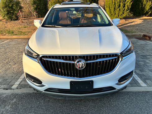 Used 2020 Buick Enclave Essence image 8