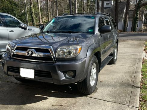 Used 2008 Toyota 4Runner Sport image 2