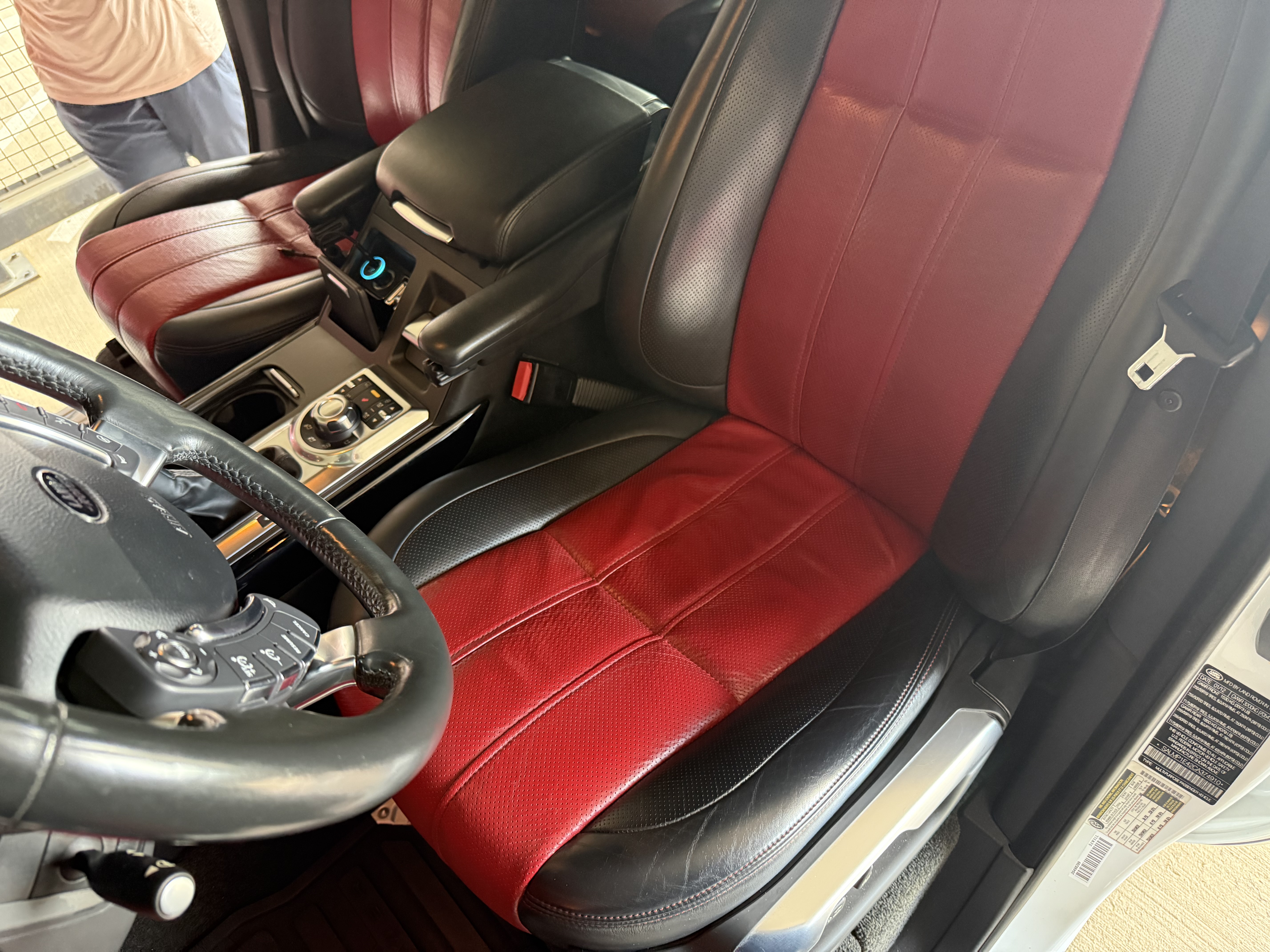 Used 2012 Land Rover Range Rover Autobiography AWD/4WD image 2
