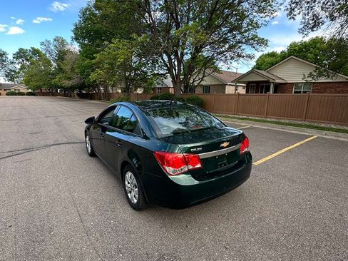 Used 2014 Chevrolet Cruze LS FWD image 6