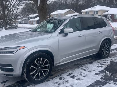 Used 2019 Volvo XC90 T6 Momentum