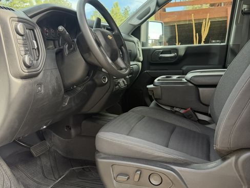 Used 2024 Chevrolet Silverado 2500 Custom w/ Custom Value Package AWD/4WD image 8