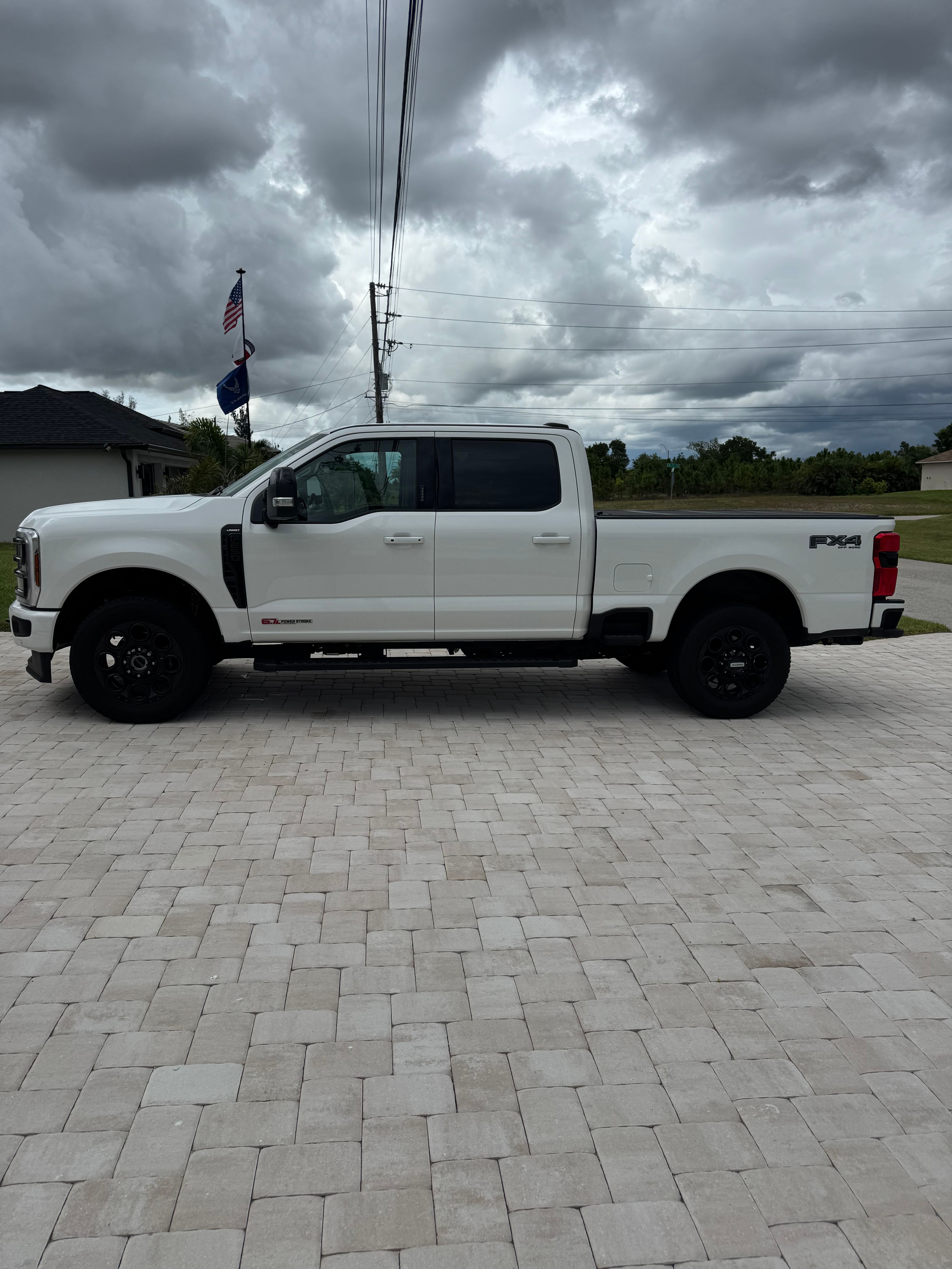 Used 2024 Ford F250 Lariat w/ Lariat Ultimate Package AWD/4WD image 4