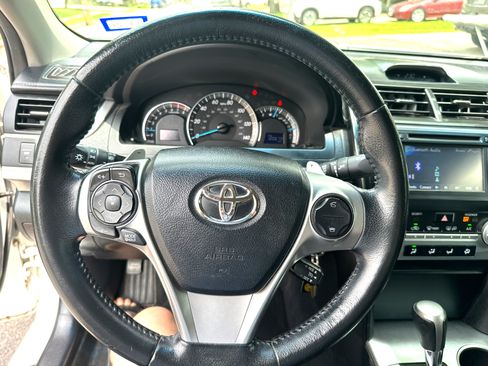 Used 2014 Toyota Camry SE FWD image 8