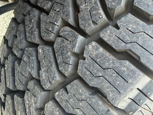 Used 2022 Ford F250 Lariat w/ Tremor Off-Road Package image 12