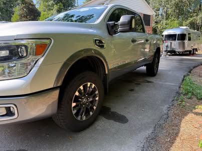 Used 2018 Nissan Titan PRO-4X AWD/4WD image 1