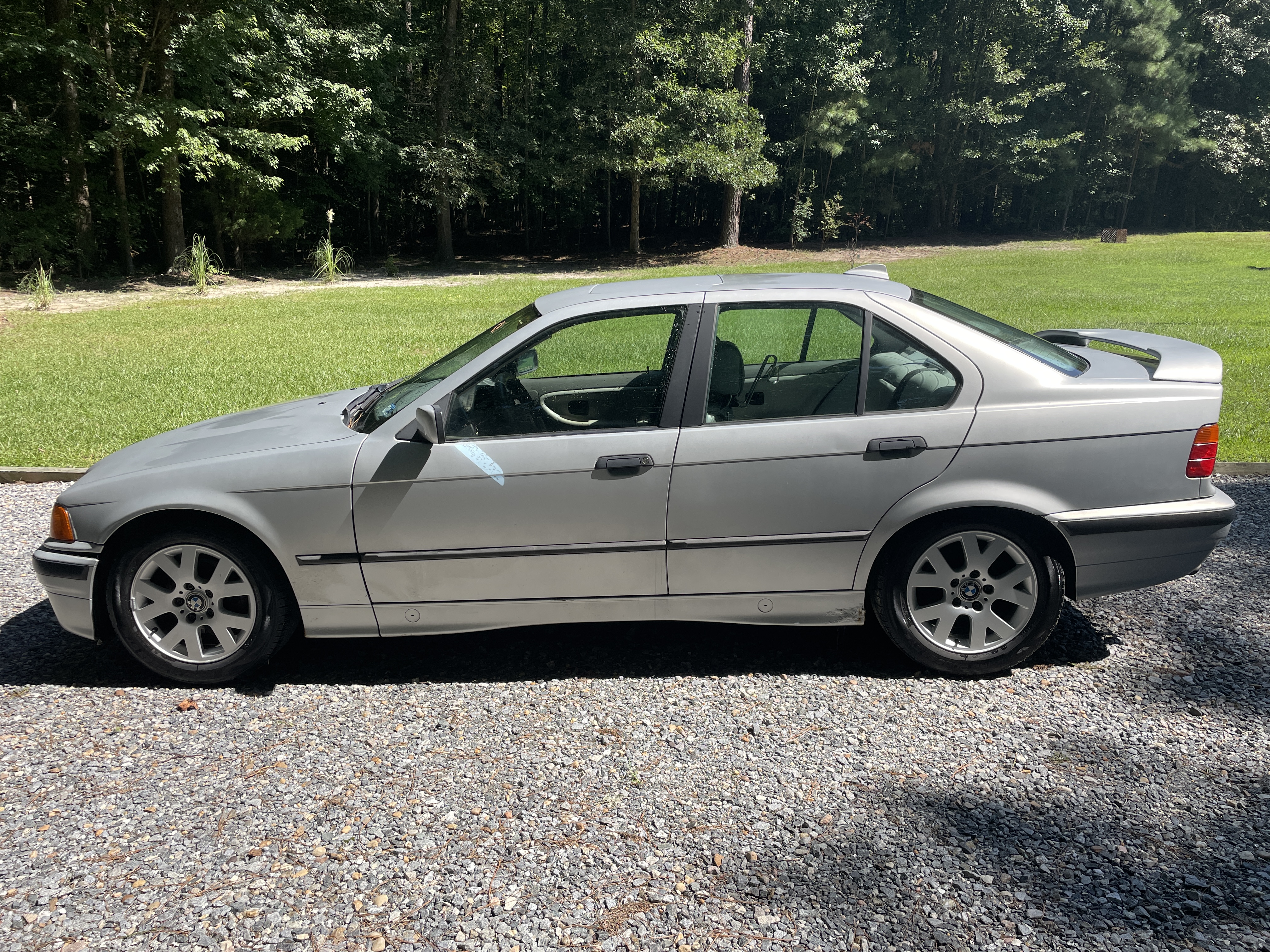 Used 1993 BMW 325i Sedan RWD image 13