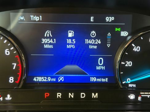 Used 2021 Ford Explorer XLT w/ Equipment Group 202A image 15