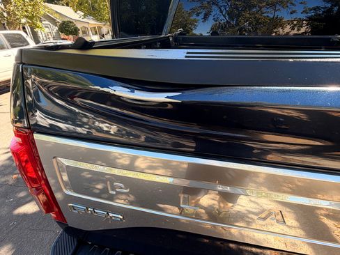 Used 2015 Ford F150 Platinum w/ Technology Package AWD/4WD image 16