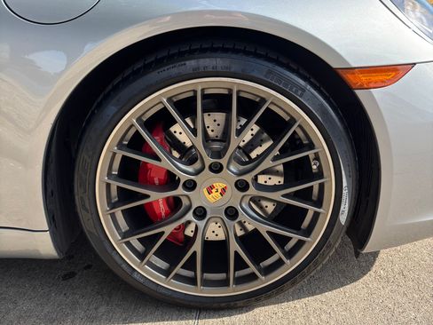 Used 2017 Porsche 911 Carrera S RWD image 4