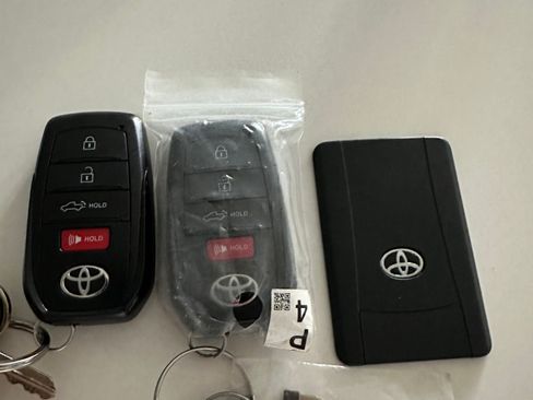 Used 2025 Toyota Tacoma TRD Off-Road image 6