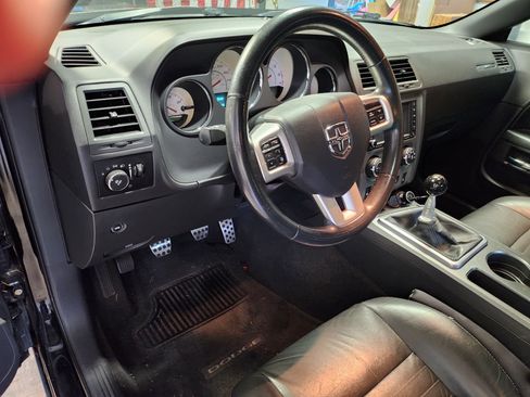 Used 2012 Dodge Challenger R/T Plus image 10