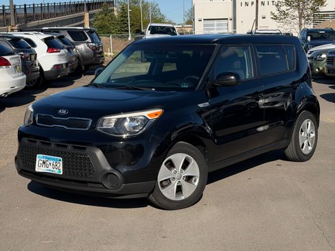 Used 2015 Kia Soul FWD image 1