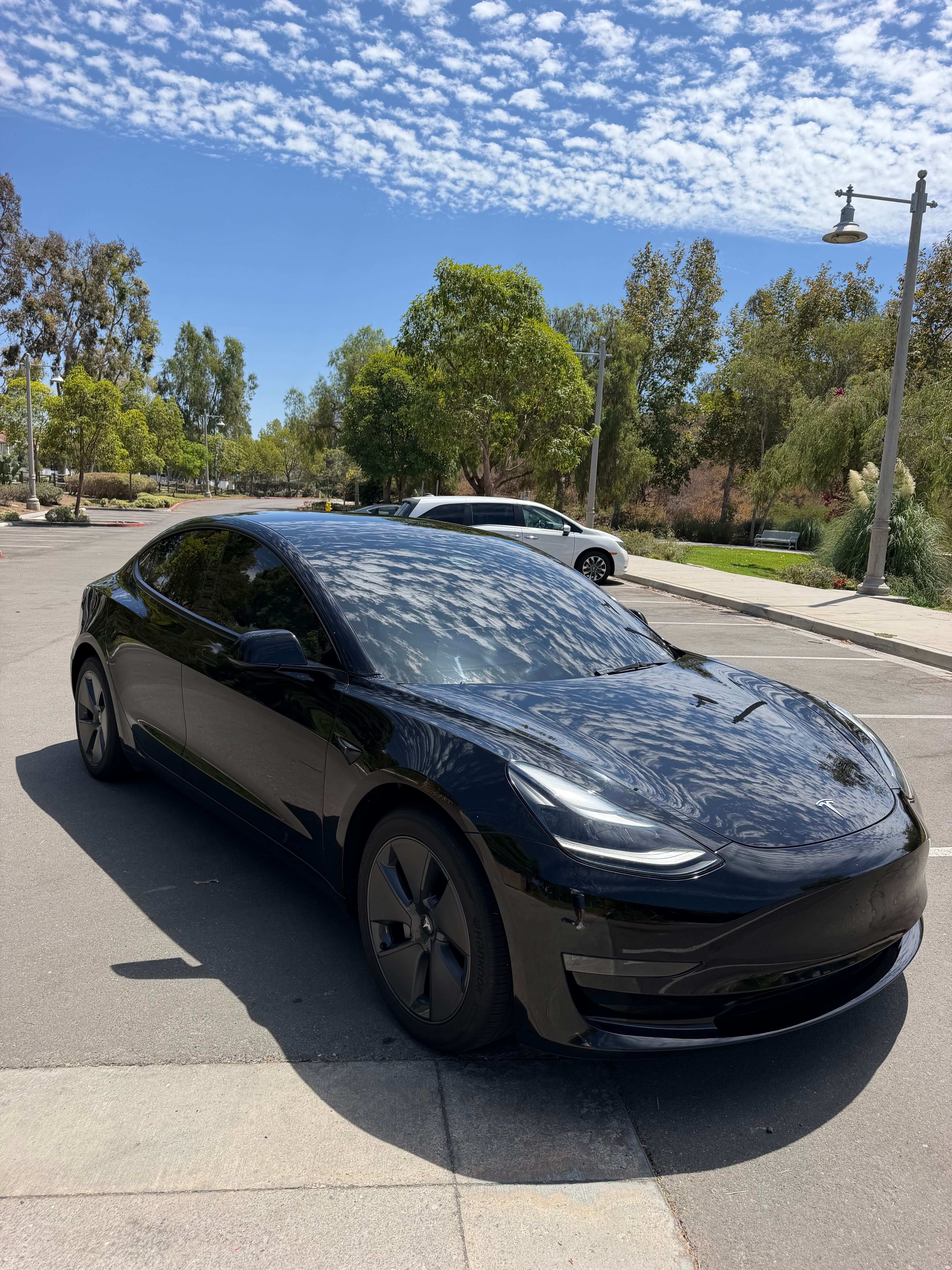 Used 2023 Tesla Model 3 Standard Range RWD image 1