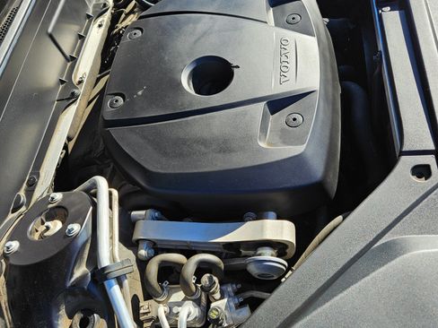 Used 2017 Volvo XC90 T8 Inscription w/ Luxury Package image 10