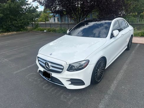 Used 2017 Mercedes-Benz E 300 image 2