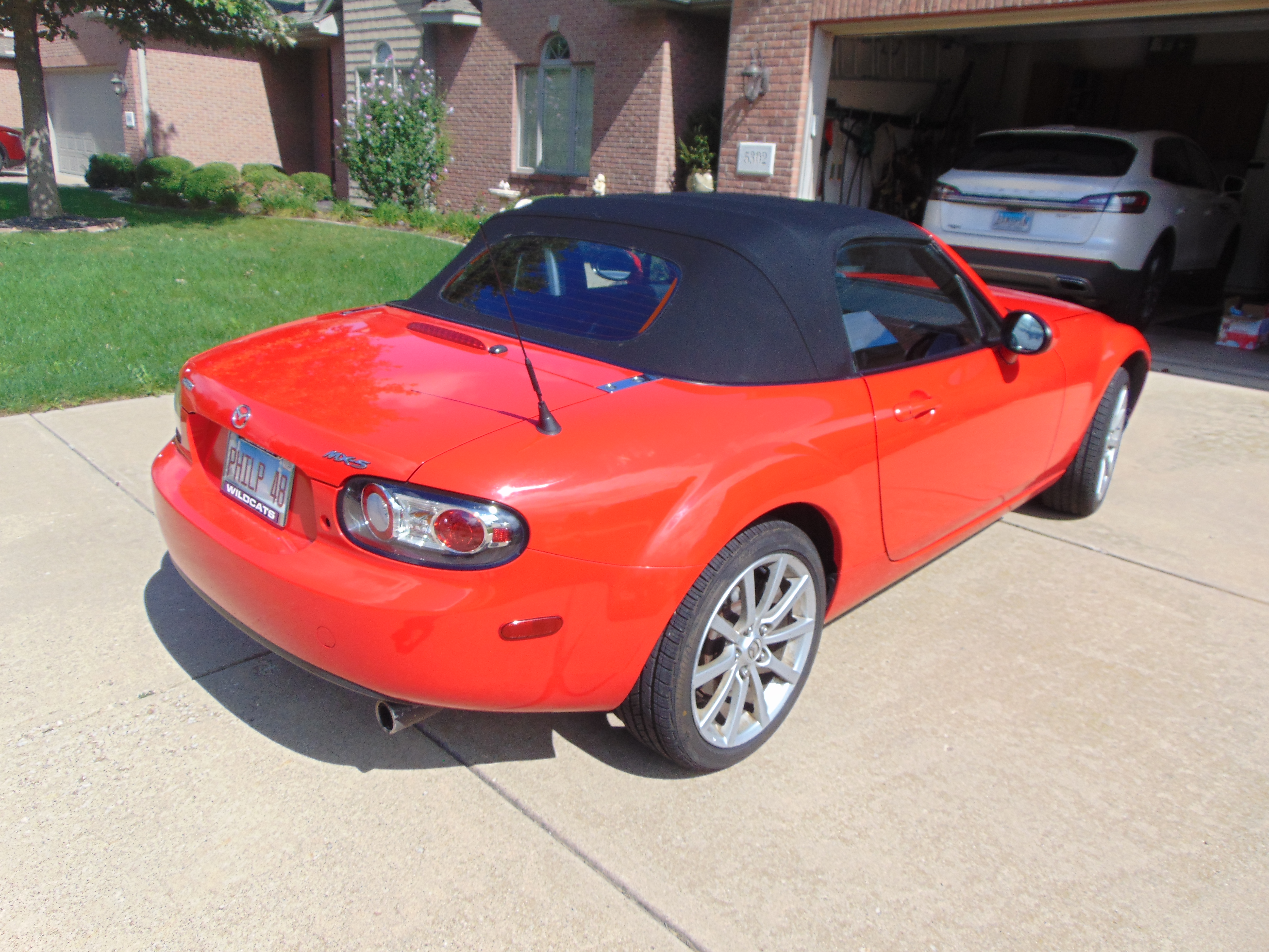 Used 2007 MAZDA MX-5 Miata Grand Touring RWD image 12