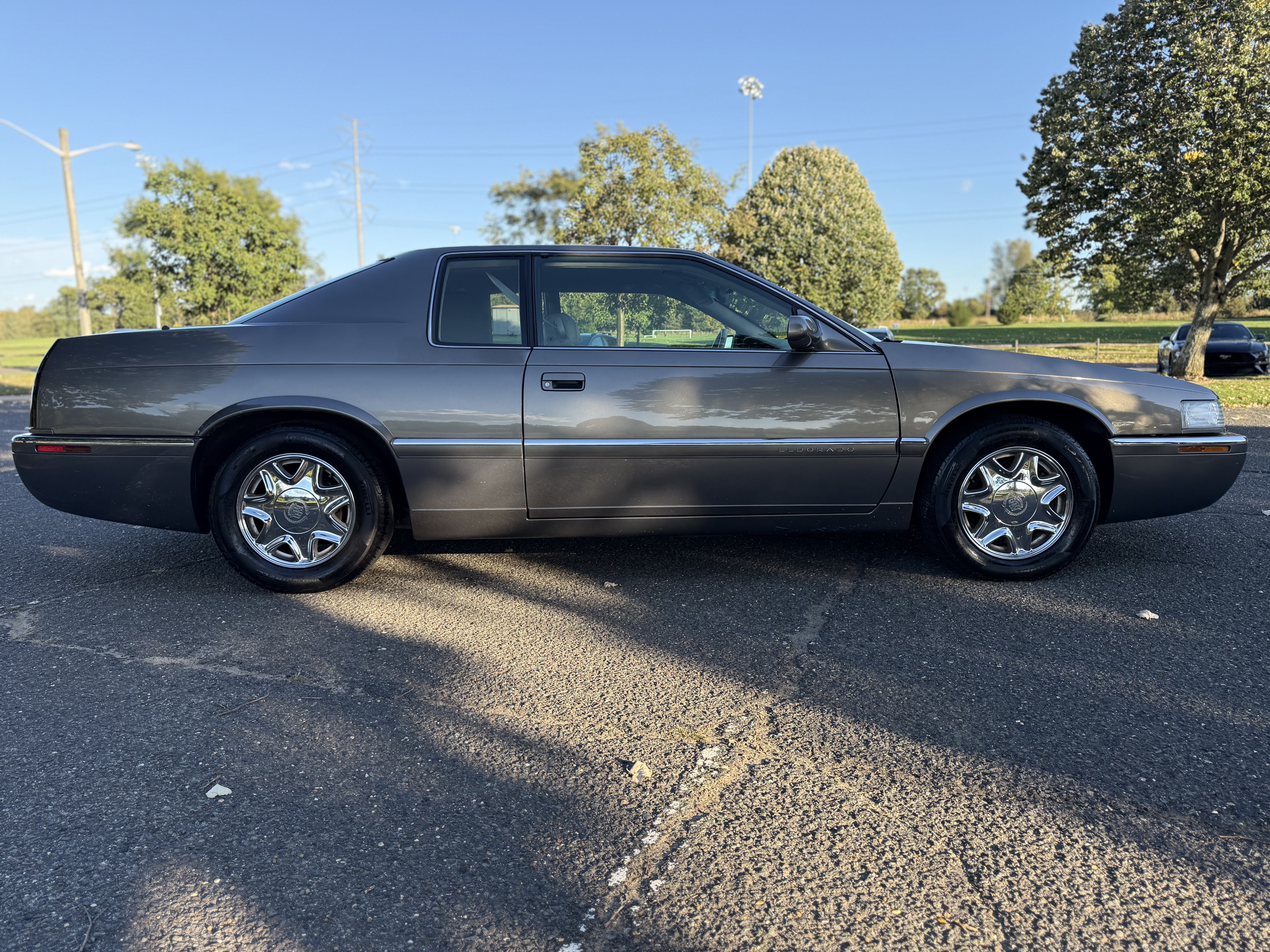 Used 1998 Cadillac Eldorado FWD image 5