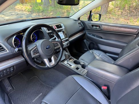 Used 2016 Subaru Outback 2.5i Limited AWD/4WD image 12