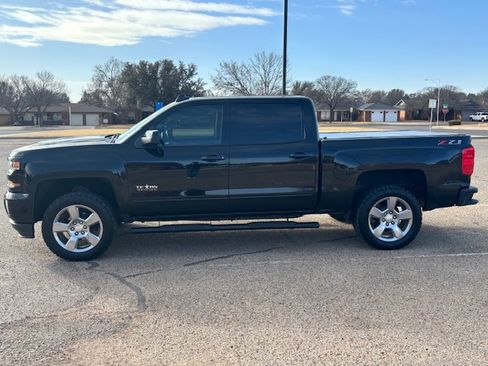 Used 2018 Chevrolet Silverado 1500 LT w/ Texas Edition image 2