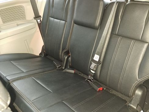 Used 2013 Chrysler Town & Country Touring-L w/ Entertainment Group #2 image 13