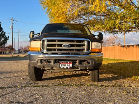 Used 1999 Ford F250 4x4 SuperCab Super Duty image 4
