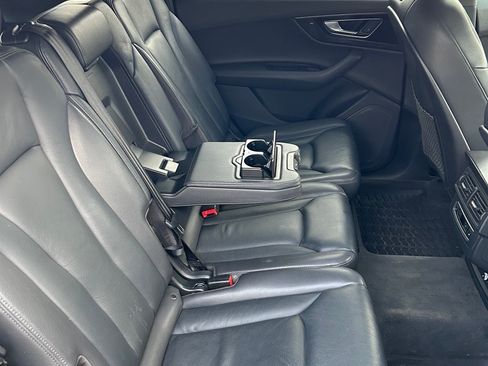 Used 2019 Audi Q7 3.0T Premium w/ Convenience Package AWD/4WD image 19